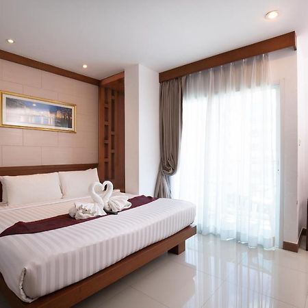 The Patong Center Hotel Buitenkant foto