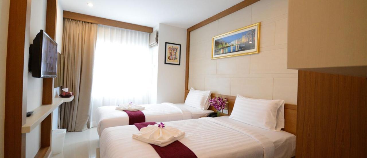 The Patong Center Hotel Buitenkant foto