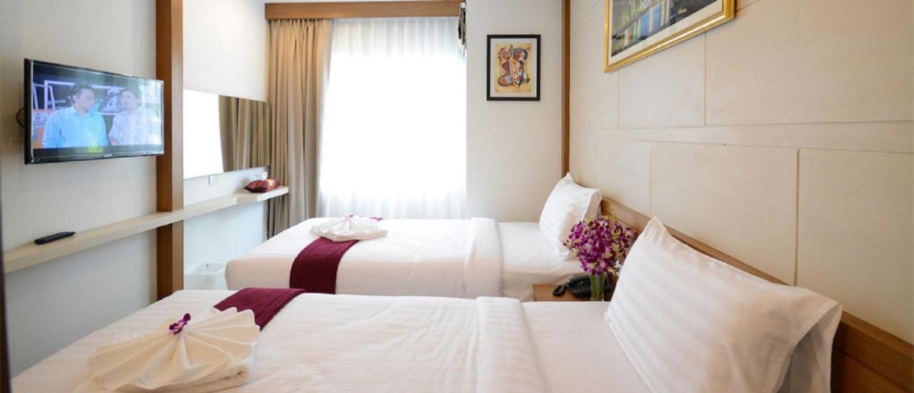 The Patong Center Hotel Buitenkant foto