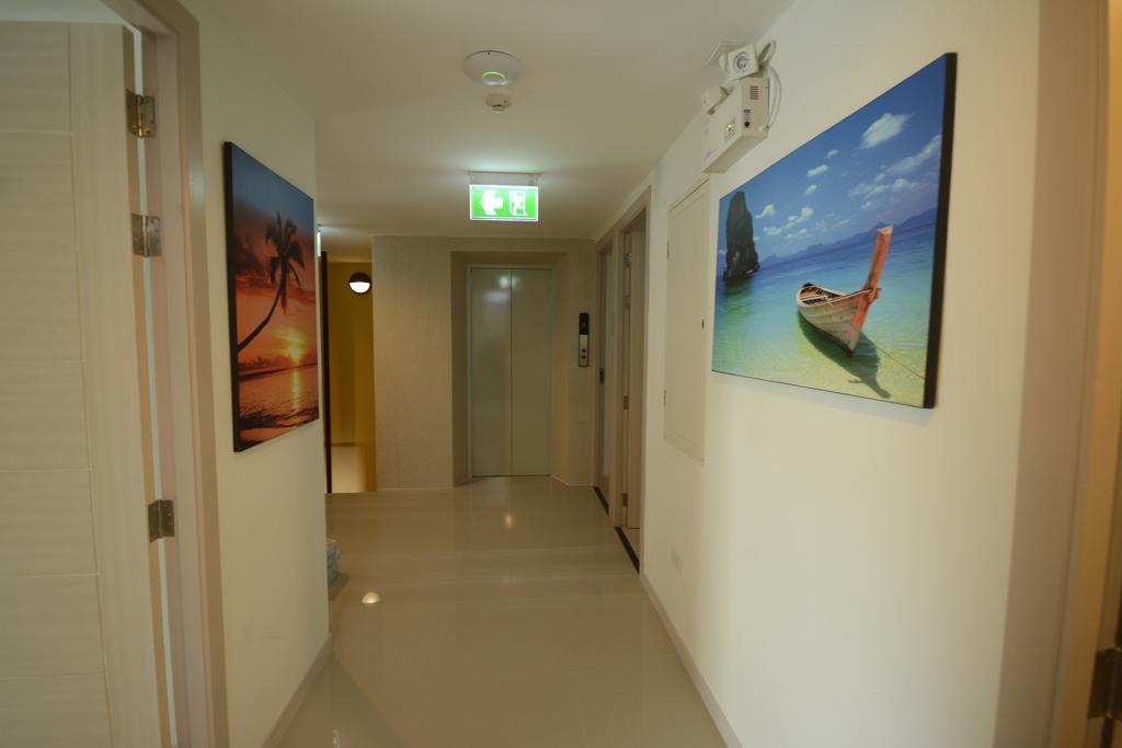 The Patong Center Hotel Buitenkant foto