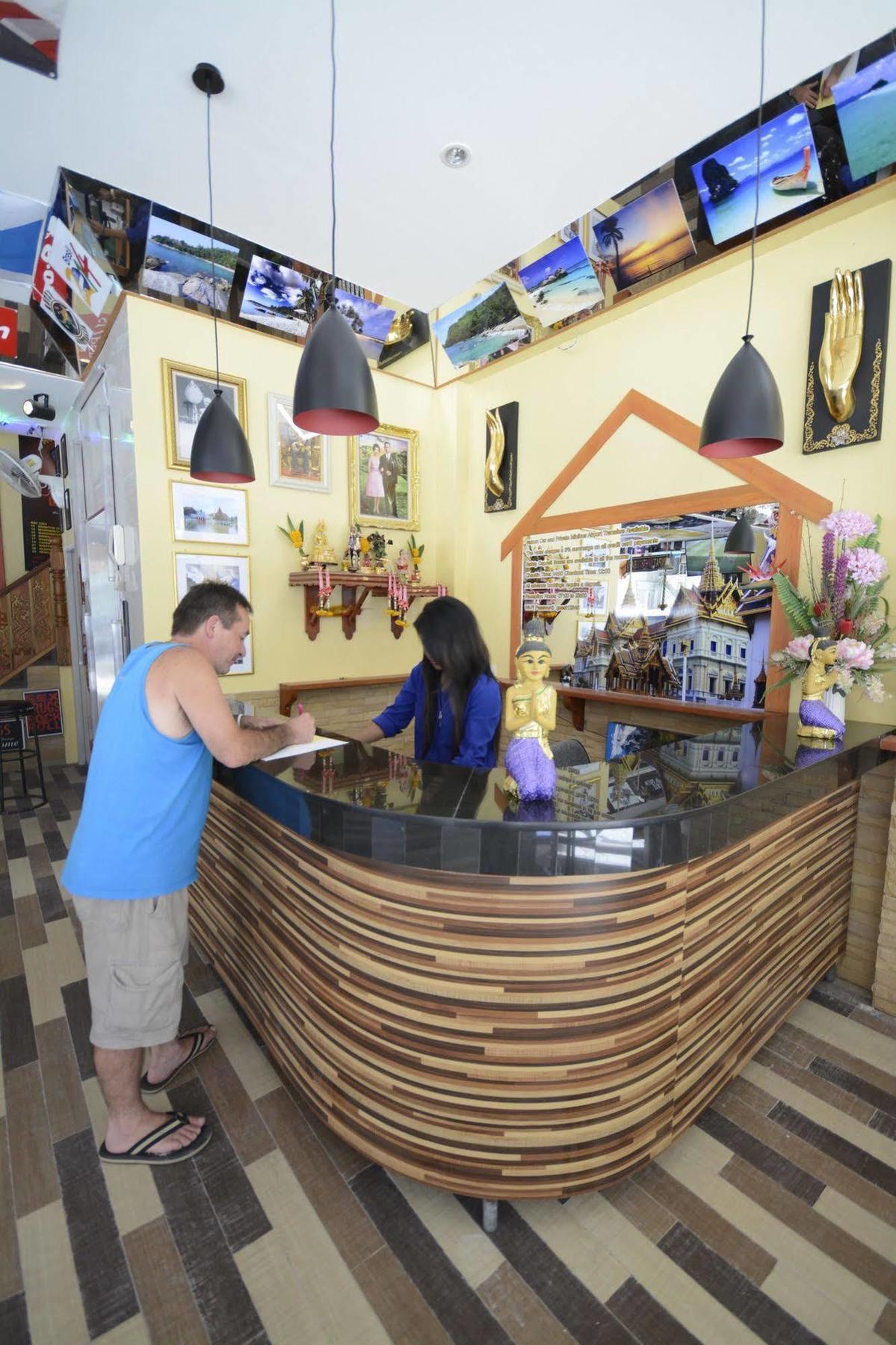 The Patong Center Hotel Buitenkant foto
